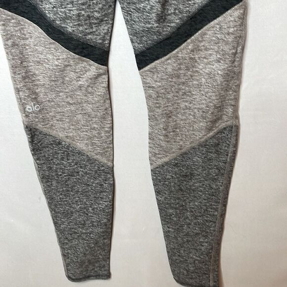 ALO Shelia Alosoft Leggings. Size Small. - Picture 6 of 8